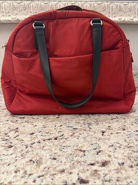 Lo & Sons laptop and travel bag.